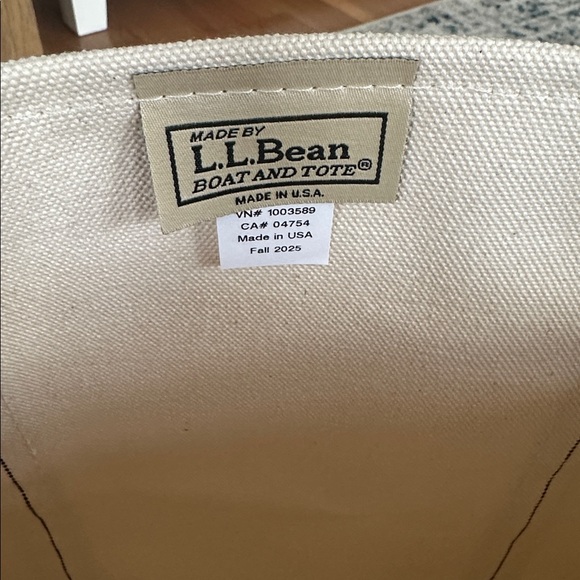 L.L. Bean Boat & Tote Medium seabord baby blue Canvas Bag NWT USA Made - Picture 2 of 6